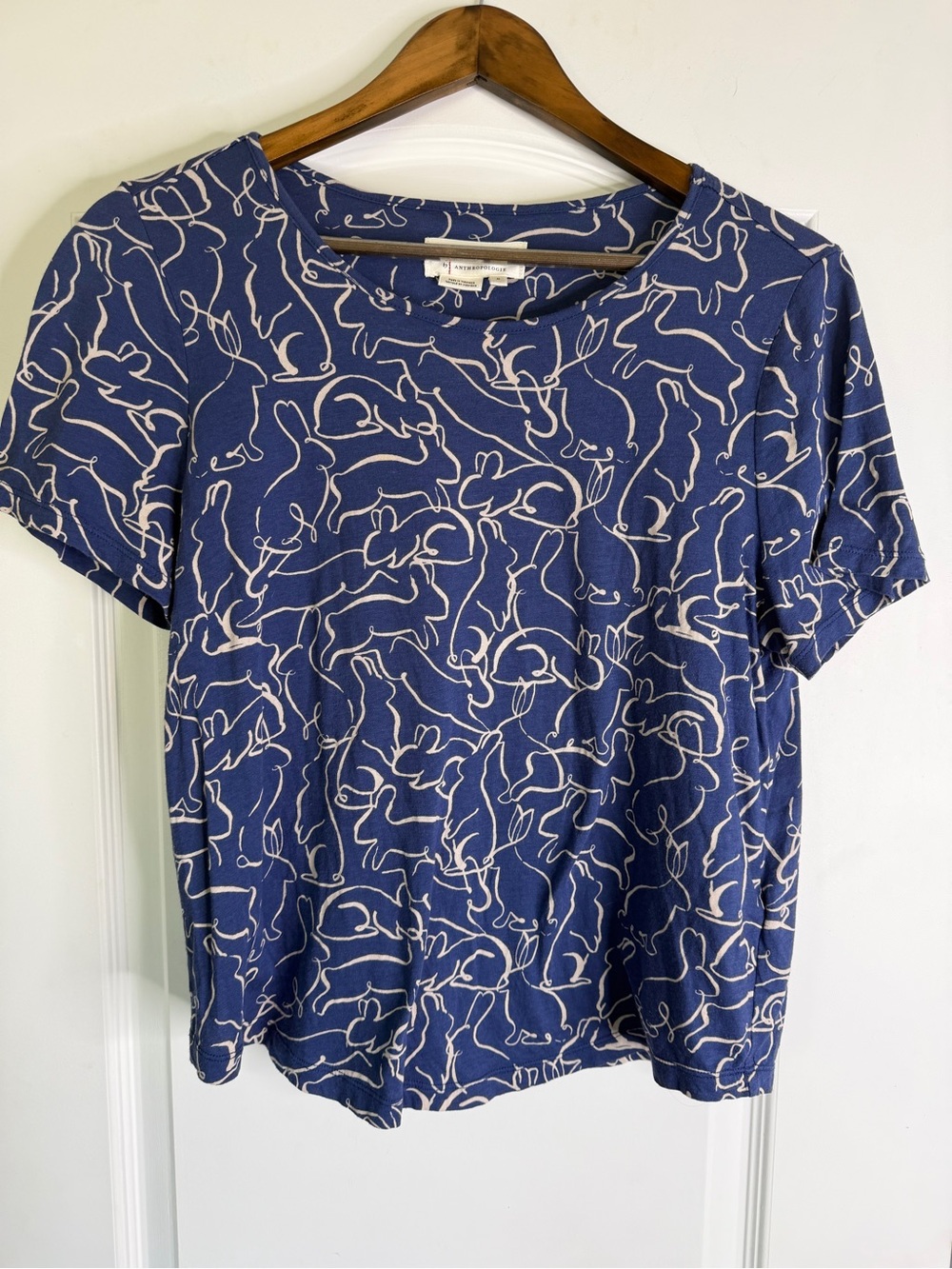 Anthropologie Navy Bunny Novelty Weekend Tee Size M